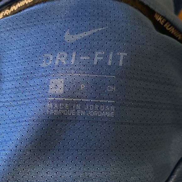 Men’s Nike workout shirt - Picture 4 of 4